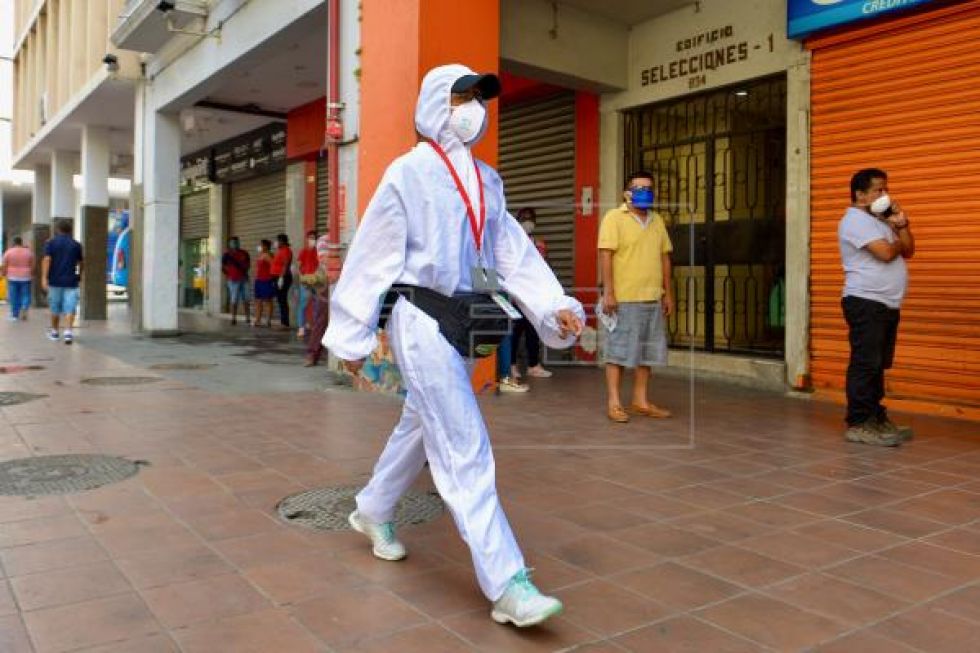 Ecuador registra 3.592 muertes oficiales y 42.106 positivos por COVID-19
