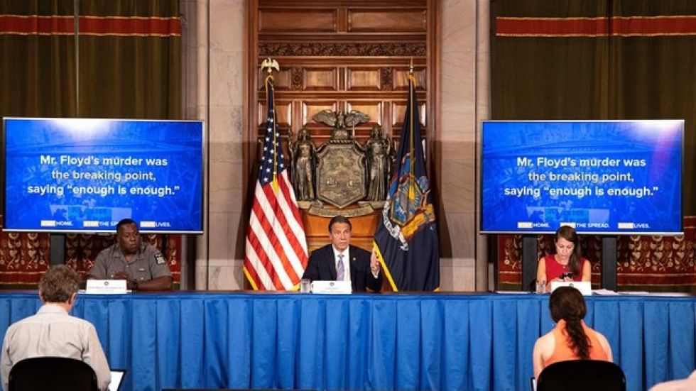 Mínimo de muertes por COVID-19 en Nueva York, pero cautela ante las protestas