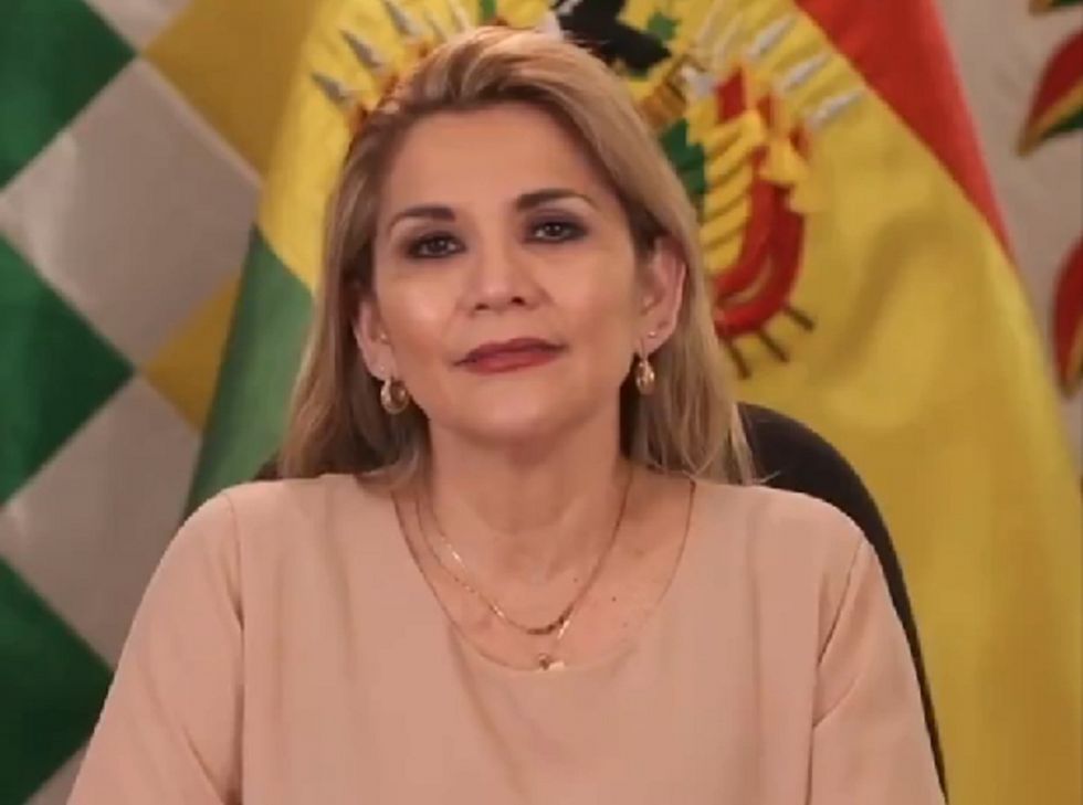 Áñez pide a Trinidad en su aniversario “fuerza” para vencer el coronavirus