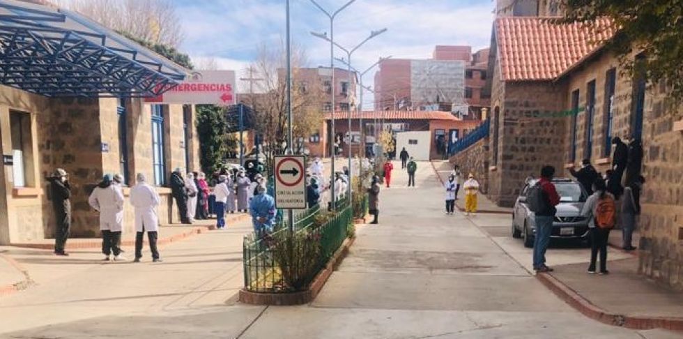 Hay emergencia en el Hospital Bracamonte por contagios en su personal