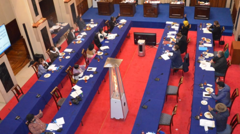 Sancion ley que posterga elecciones generales hasta el 6 de septiembre y es remitida al Ejecutivo