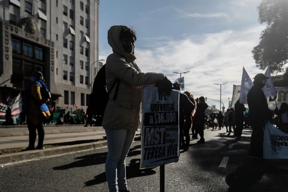 Protestas en Argentina por la situación de los más pobres durante la pandemia