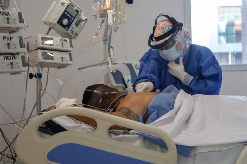 Argentina reporta 1.531 nuevos casos de covid-19 y las muertes totalizan 815