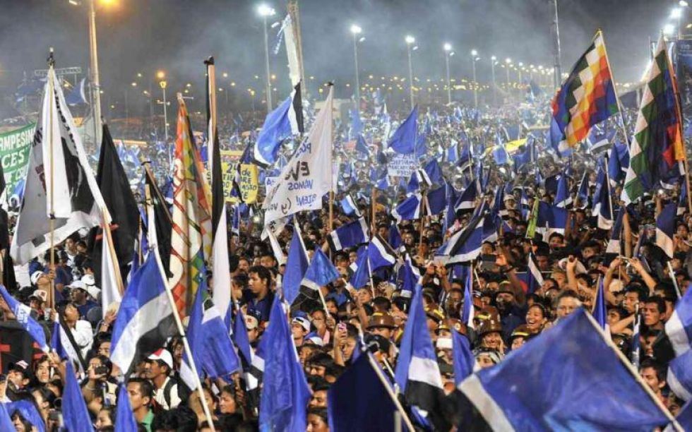 MAS teme ser proscrito y exige elecciones el 6 de septiembre