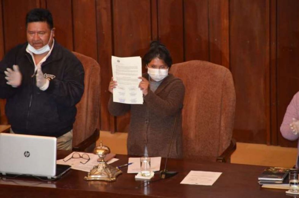 Fiscalía de La Paz admite denuncia contra Eva Copa y otros cinco asambleístas por promulgar la anterior Ley de Postergación de Elecciones