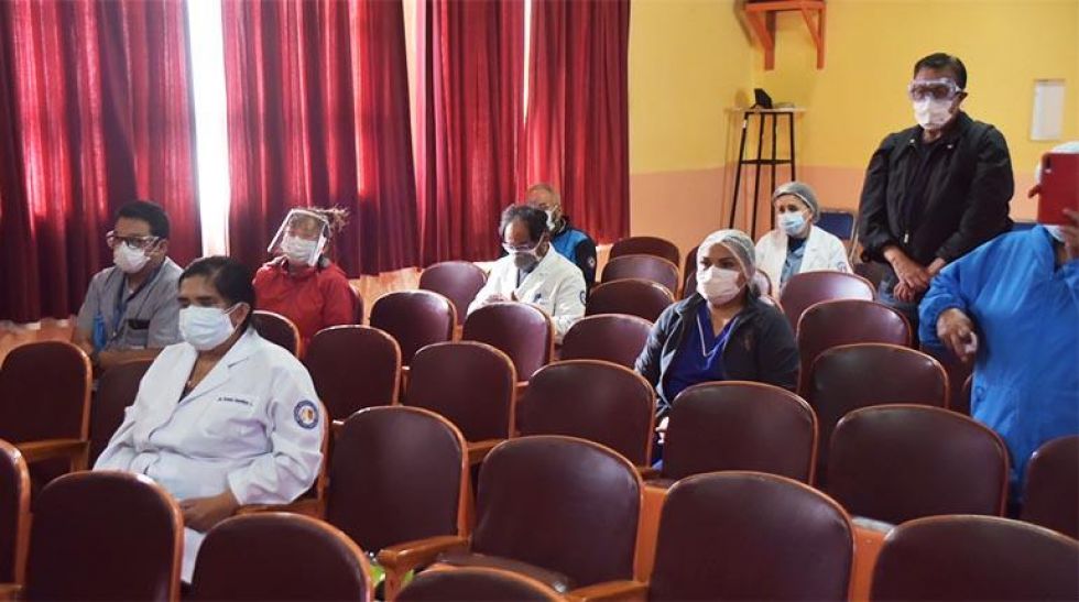 Un hospital cierra y médicos se movilizan por la crisis sanitaria