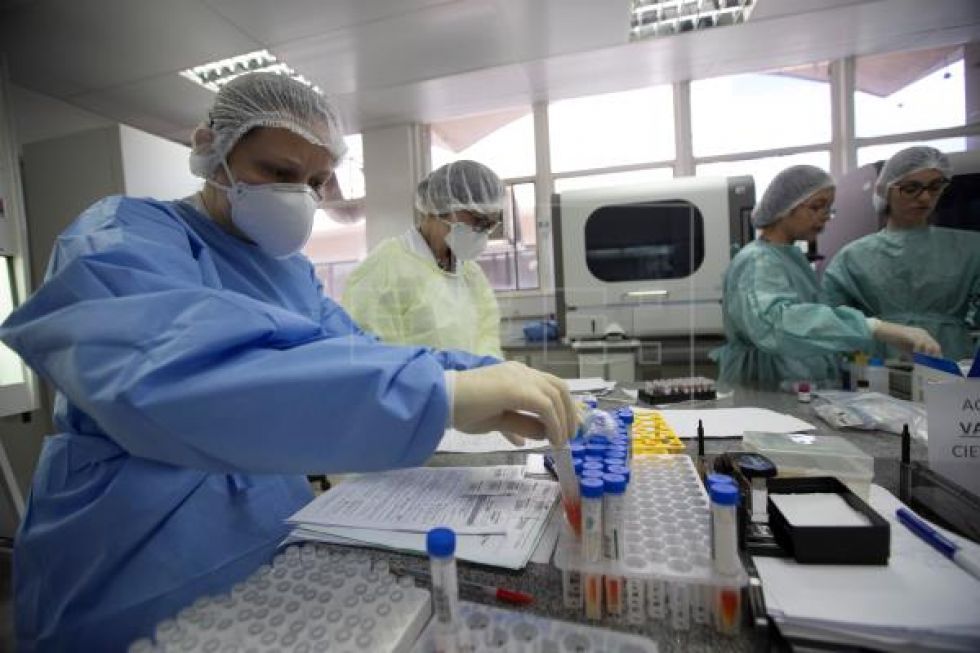 Desarrollan en Brasil tejido que elimina el virus que transmite la COVID-19