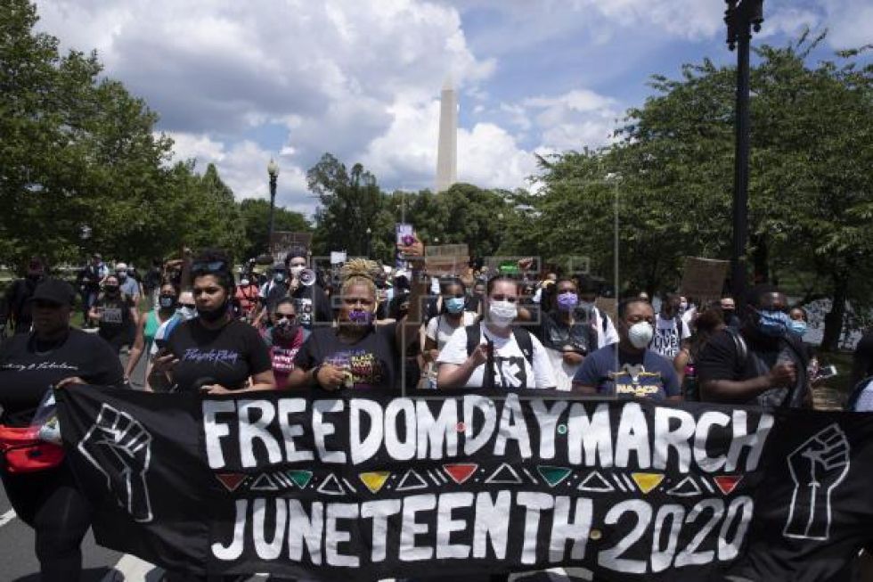 Washington abraza "Juneteenth" con llamamientos a votar en las elecciones