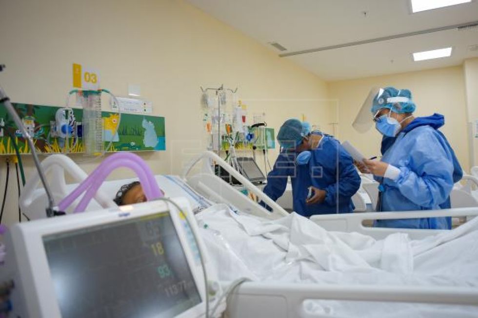 Ecuador suma otros 457 casos de COVID-19 pero Guayas, la más golpeada, solo tres