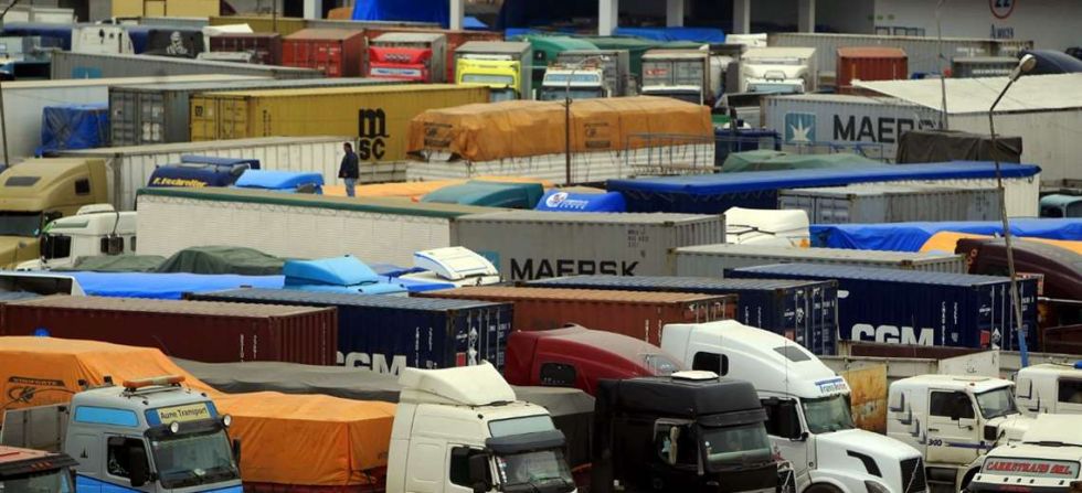 Pandemia frena contrataciones y los empresarios admiten despidos