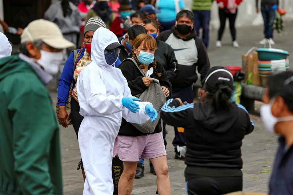 Ecuador registra 4.246 muertes oficiales y 50.915 positivos por COVID-19