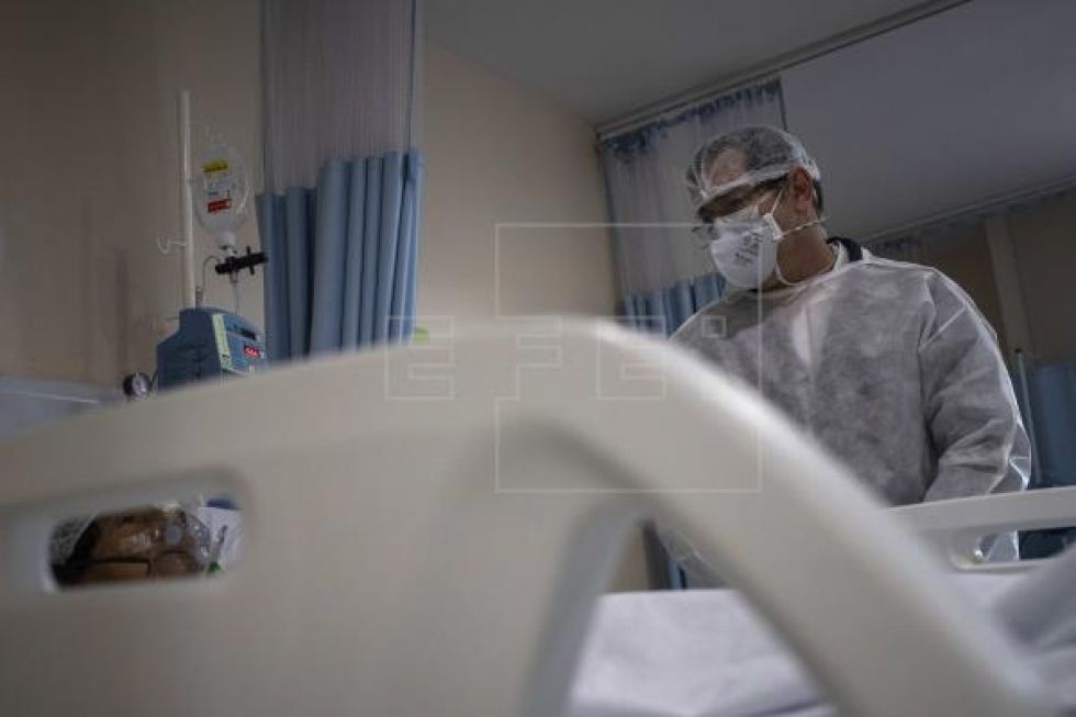 Brasil suma 1.185 muertes y casi 43.000 casos de coronavirus en el último día