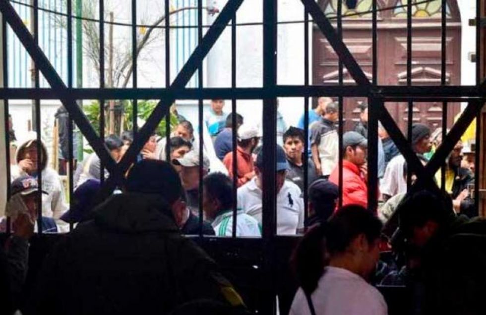 La Paz: Mueren personas en el penal de San Pedro y pusieron a contactos en aislamiento