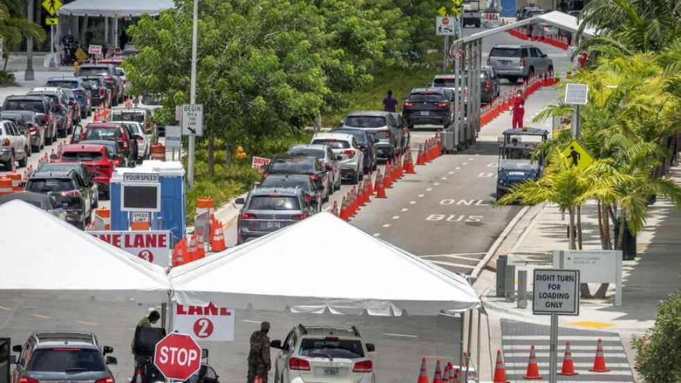 Texas y Florida a punto de colapsar por el virus, mientras Trump no hace nada