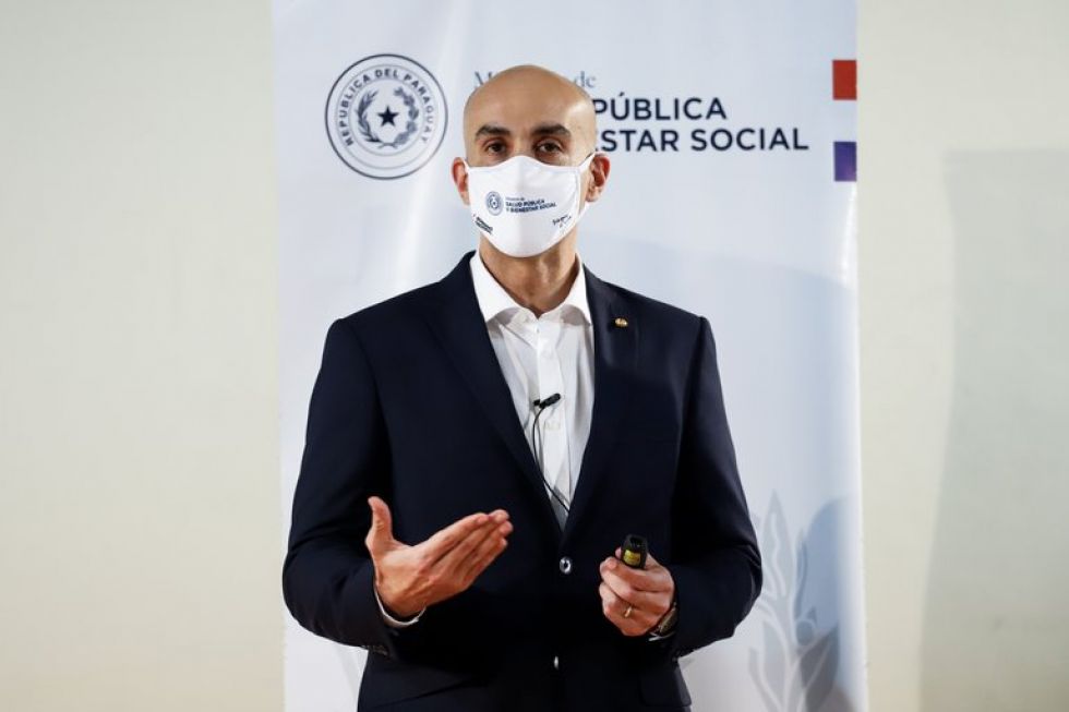 Ministro de Salud alerta de aparición de brotes en eventos sociales en Paraguay