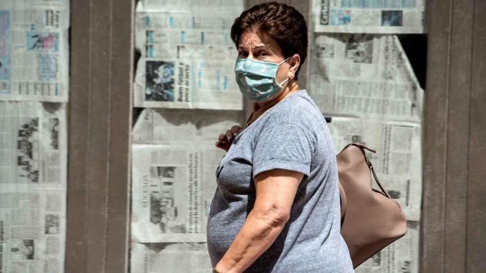 Los contagios se disparan en España y se extiende la obligación de mascarilla