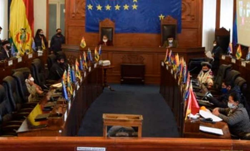 Senado sanciona ley que reasigna recursos de campaña electoral a seguridad sanitaria