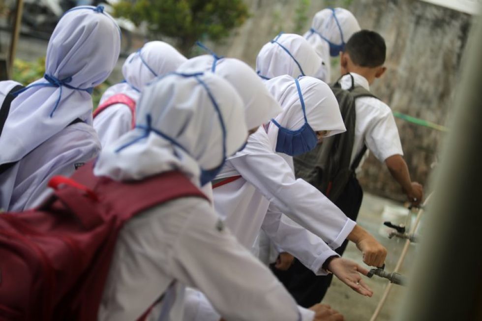 Indonesia quiere duplicar test de la COVID-19 ante incremento de los contagios