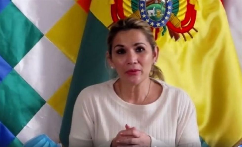 Áñez: “Estamos en un momento muy difícil, estamos subiendo el pico de la pandemia”
