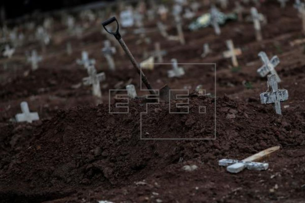 América tuvo el 64 % de muertos del mundo aunque mejoran los datos en Brasil y Chile