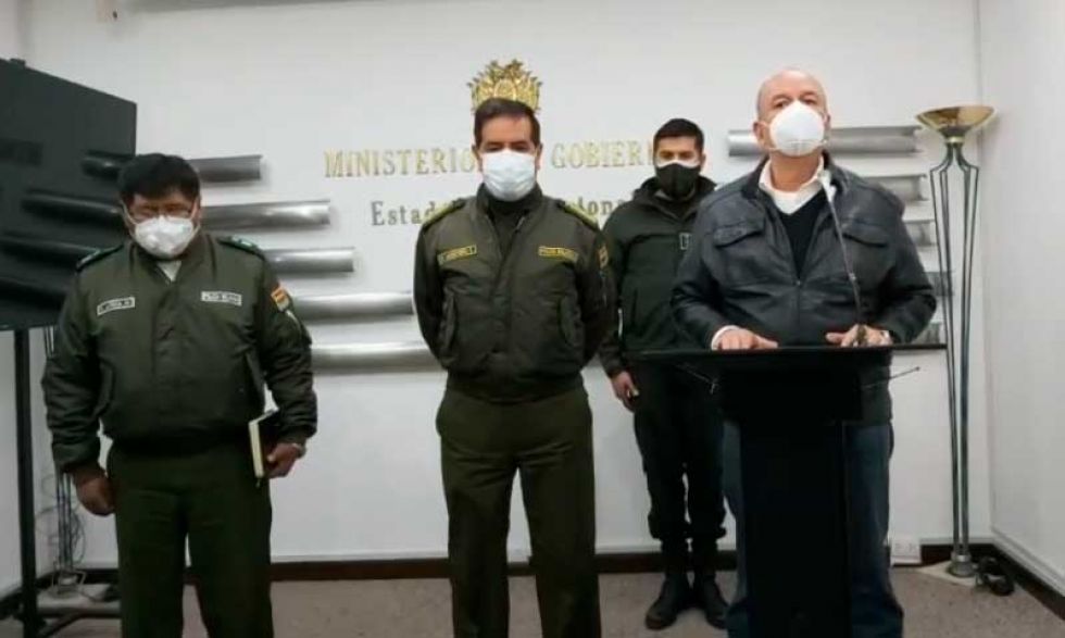 Establecen seguro de vida de Bs100.000 para los policías en Bolivia
