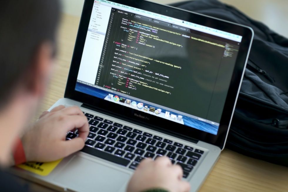 Hackers chinos quisieron robar investigación del coronavirus, según Estados Unidos