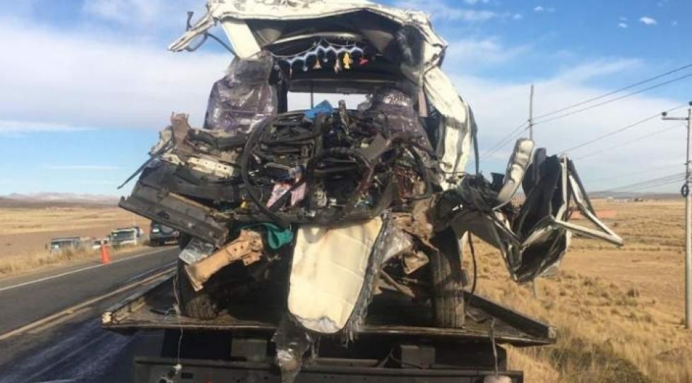 La paz: accidente de tránsito en la vía a Desaguadero deja nueve muertos y tres heridos
