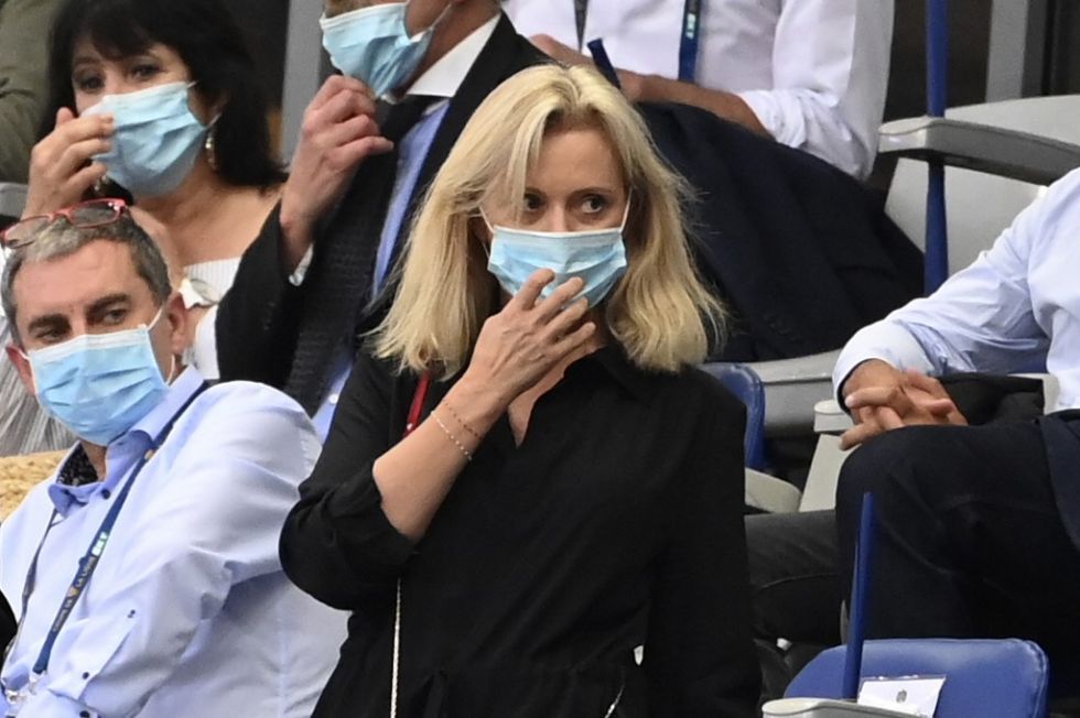 París y otras ciudades francesas piden el uso obligatorio de mascarillas
