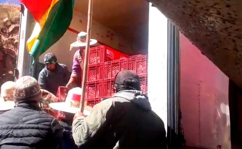 Transporte pide garantías tras saqueo de carga registrado en bloqueo