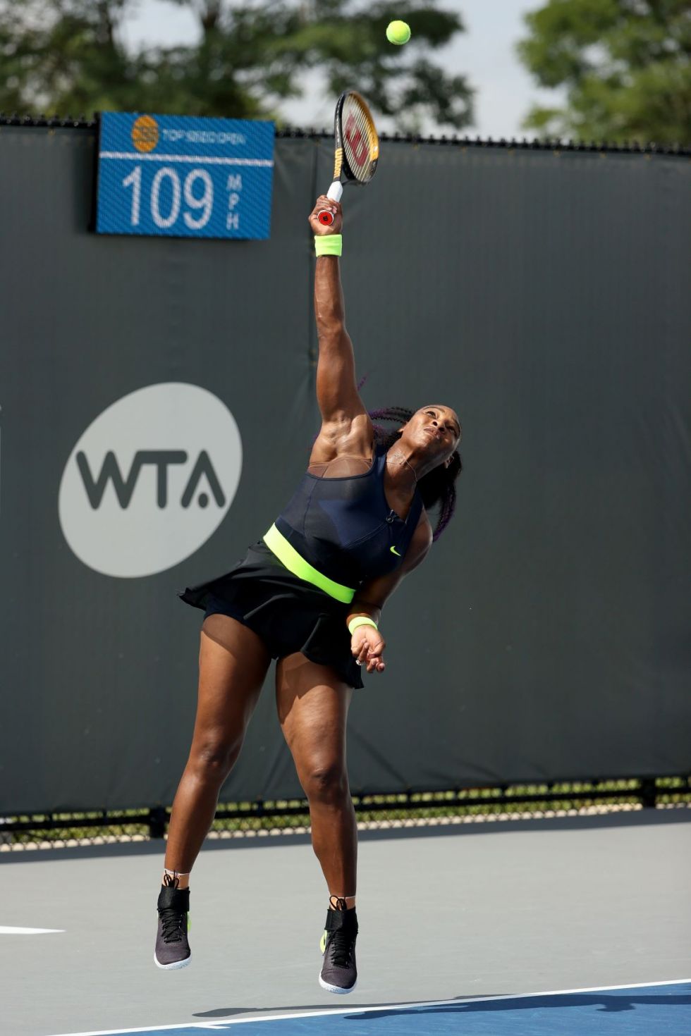 Serena Williams regresa con victoria en torneo WTA de Lexington