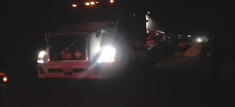Bloqueadores permiten el paso de cisternas con oxígeno en Yapacaní