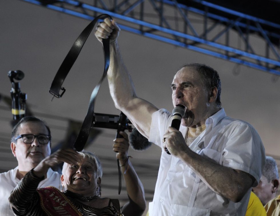 Expresidente ecuatoriano Abdalá Bucaram detenido por segunda