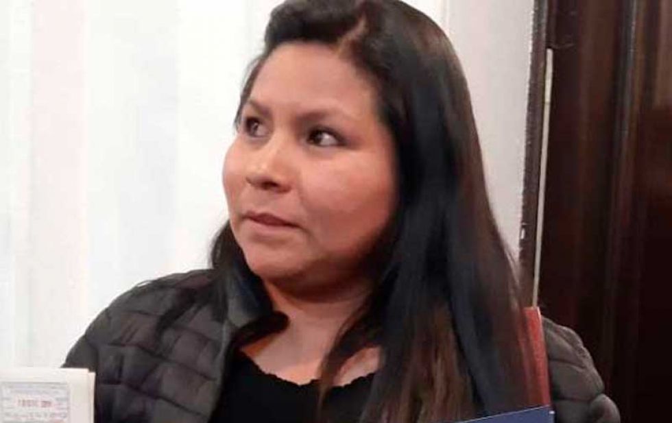 “Me han pedido que deje mi curul del MAS, porque pienso diferente”, afirma diputada de El Alto