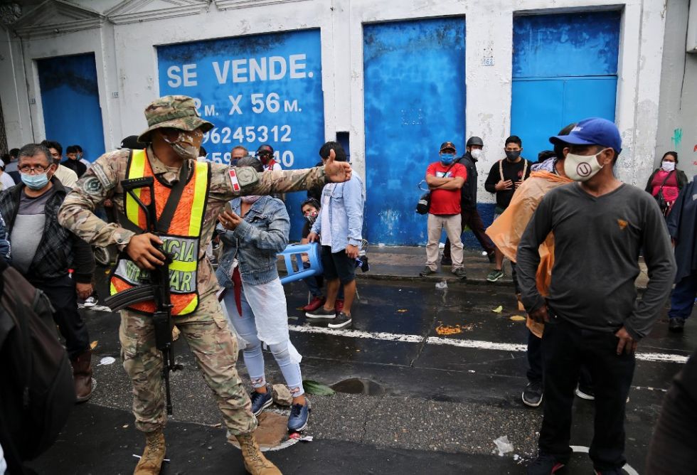 Perú supera los 25.000 muertos y medio millón de casos de coronavirus