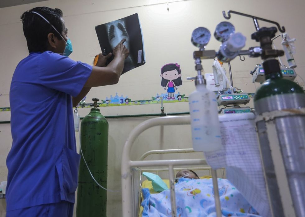 La pandemia ha matado a 125 médicos en Perú