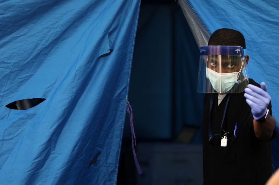 EE.UU. desarrolla cepa de coronavirus para posibles pruebas con humanos