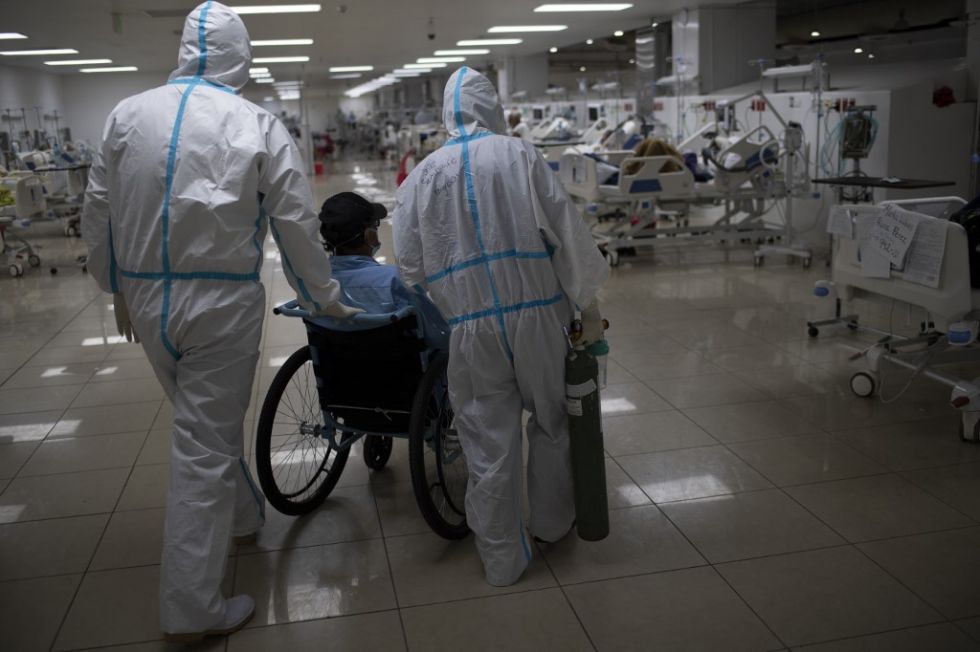 El mundo se esfuerza por contener la pandemia que ya suma más de 21 millones