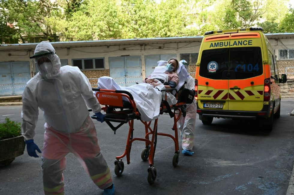 Hay más de 25 millones de casos de coronavirus en el mundo, récord diario en India