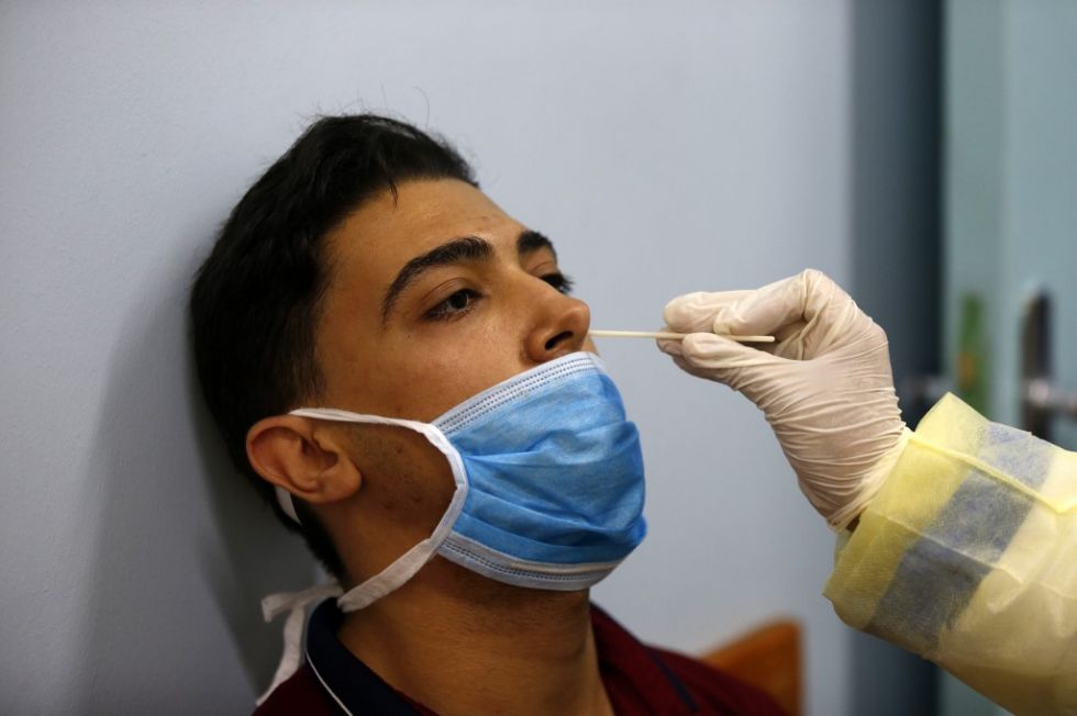 El coronavirus causa estragos pese a que algunos países logran estabilizarse