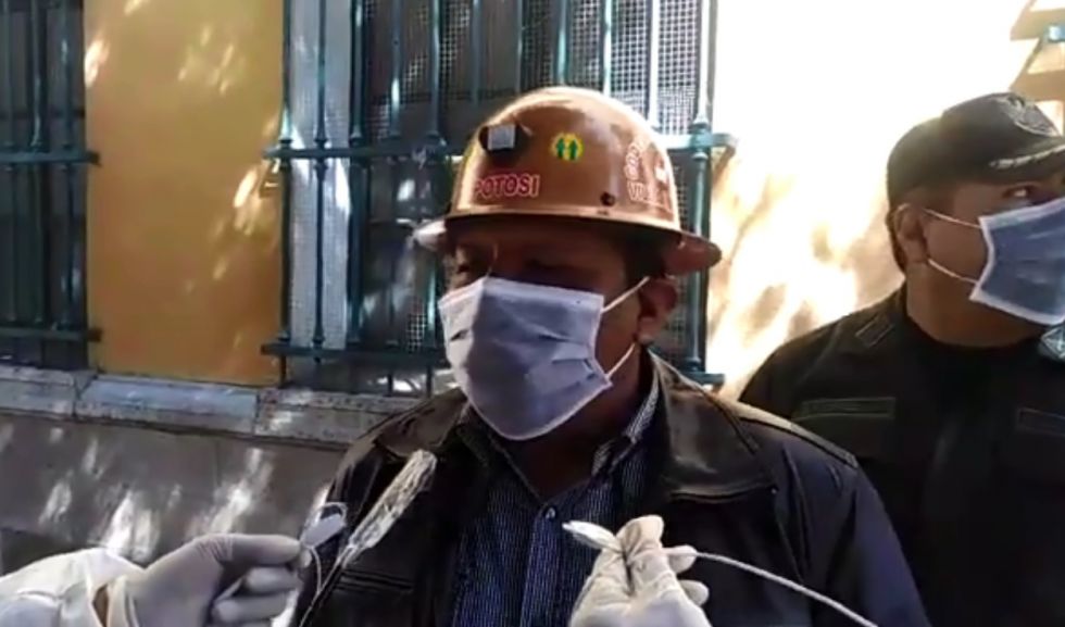 Ex ministro de minería revela que salió del cargo por presión del grupo de Carlos Porco