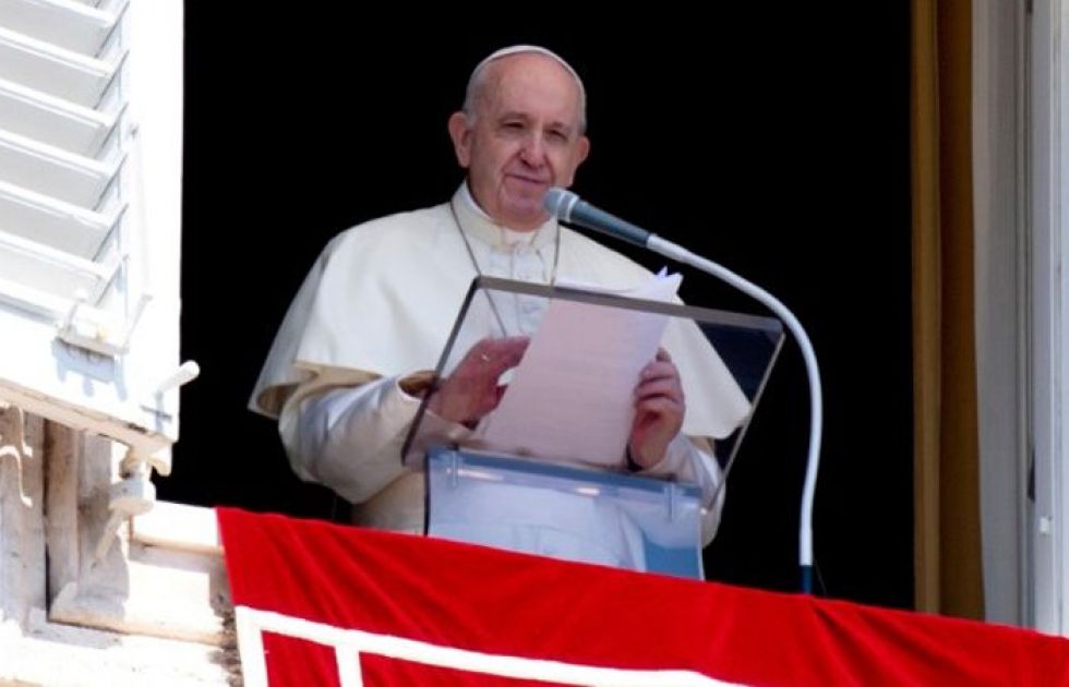 El Papa dice que el chismorreo es una peste más fea que la COVID-19