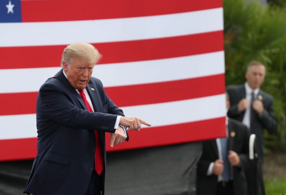 Trump recorre EE.UU. con la promesa de una vacuna contra el coronavirus