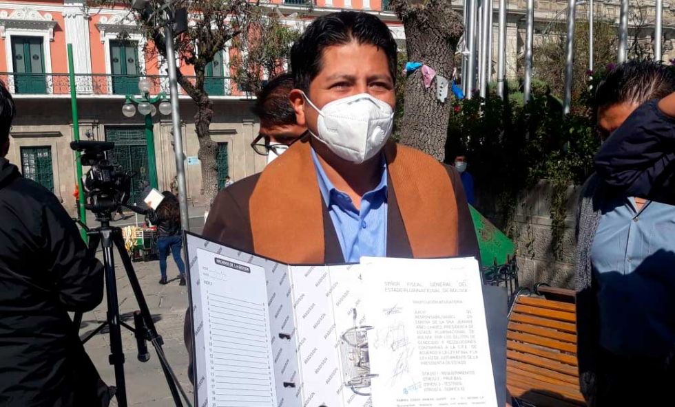 FPV denuncia a Añez para juicio de responsabilidades debido a la cuarentena total