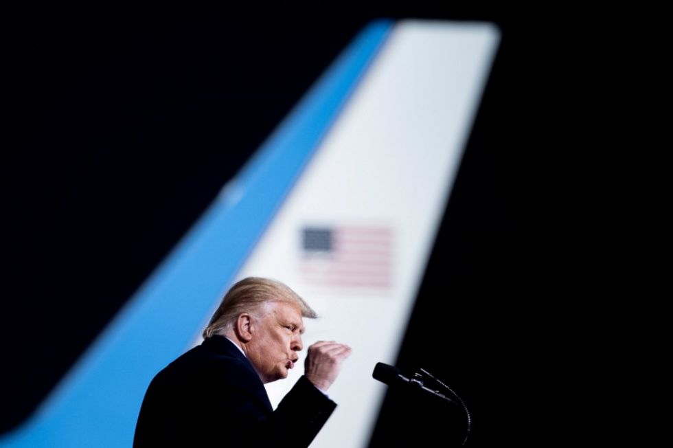 Trump promete una vacuna anti covid-19 "para todos los estadounidenses" para abril