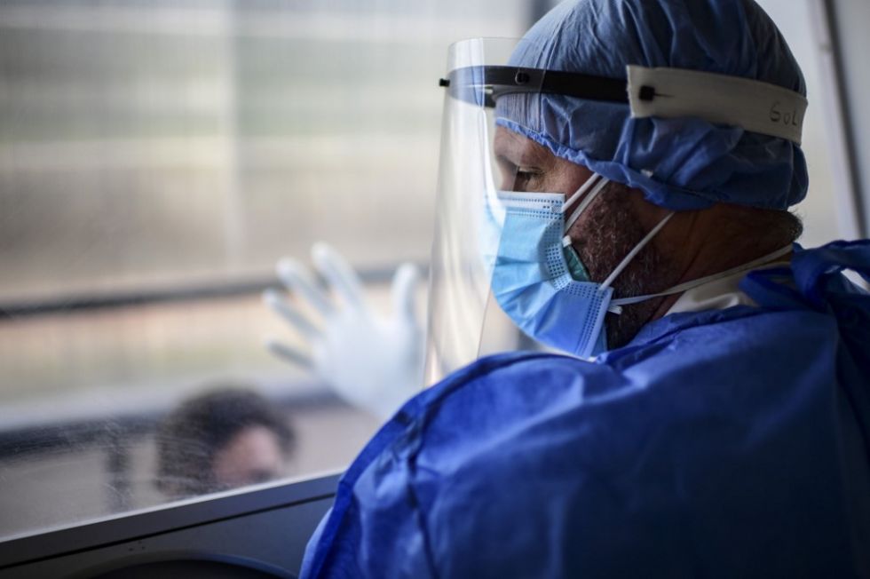 Médicos argentinos están agotados tras medio año de enfrentar el coronavirus