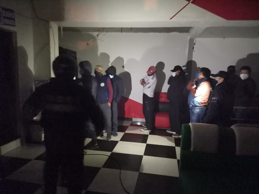 Intendencia interviene una discoteca y arresta a casi 50 personas