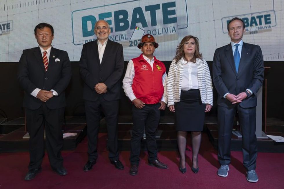 El domingo hubo debate con ausencias y “lapsus linguae” de Luis Arce