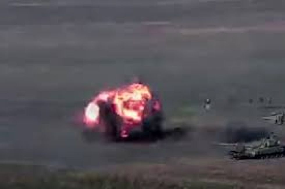 Azerbaiyán y Armenia acuerdan alto al fuego en Nagorno Karabaj