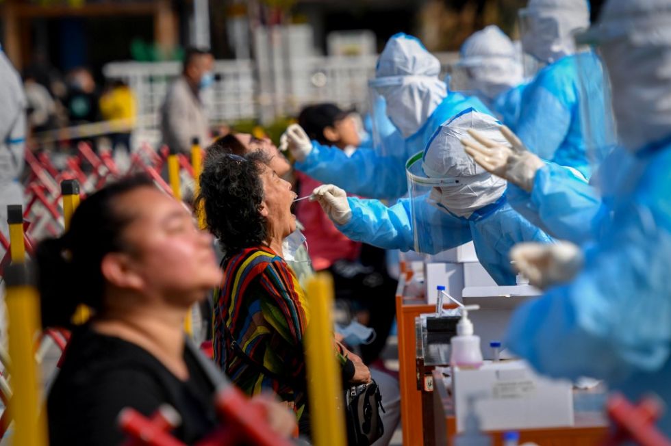 China anuncia tests masivos de coronavirus mientras Europa prepara nuevas medidas