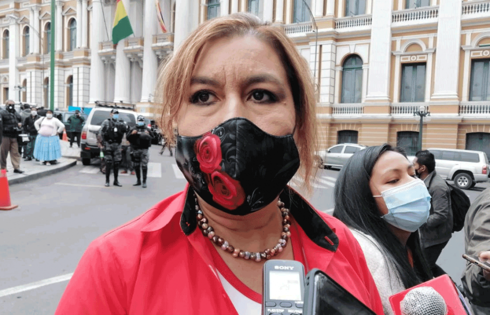 Candidata de ADN ratifica que sigue en carrera: “María Bayá muere de pie”